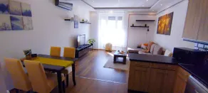 Duna Pláza Apartman a Metrónál - Image 3
