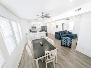 AC 3BR Cozy Nook: Sleeps 8! - Image 4