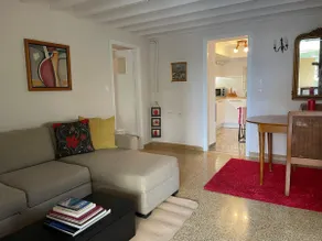 Peculiar Garden Apartment - Image 4