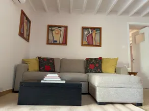 Peculiar Garden Apartment - Image 5