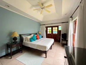 Ocho Rios Villa for 8 | Beach Access, Pool & Chef - Image 5