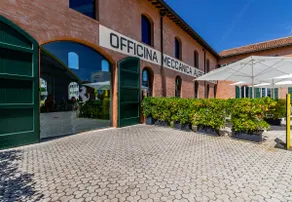 Enzo Ferrari Museum -WiFi, train station and parking - Image 4