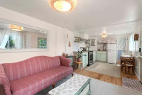Cozy Historic Cottage - Image 3