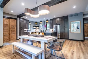 Luxe Walls of Glass! Firepit & Minutes to Park - Image 5