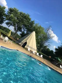 Lakeside Lodge w/ King bed,Fire Pit & Village Pool - Image 2