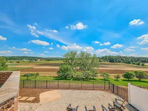Designer Stay in Amazing + Central Location! - Image 5