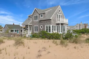 Seaside Serenity Retreat - Image 4