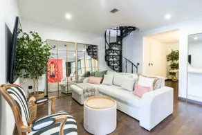 Apartamentos de Eva, premium 2-bedroom duplex, 2... - Image 2