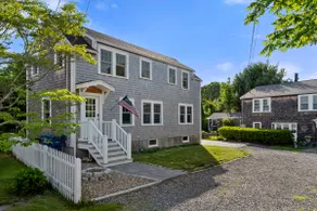 Dog Friendly 2BR Home Walk to Beach+Bearskin Neck - Image 3