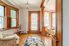 VIctorian House|Sleeps 10|Fenced|4BR|Full Kitchen - Image 2
