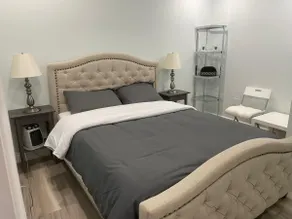 Chic Basement Apartment with separate entrance - Image 2