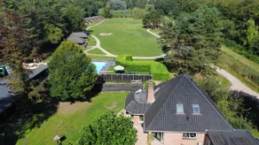 Villa with pool and wellness - Image 3