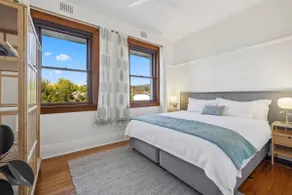 Executive-Style 2-Bed Apartment - Image 3