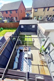 Lovely house with back garden - PRIVATE driveway - Image 3