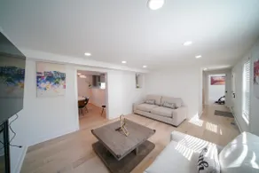 Charming Arlington home. - Image 3