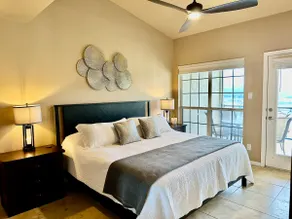 Bella Vista at Island on Lake Travis - Image 5