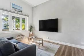 A Modern Coastal Stay in Dromana - Image 2