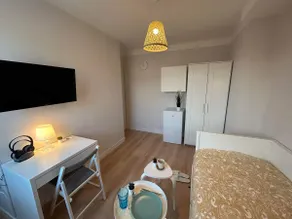 4-Bedroom House · 11RB-H - Image 5