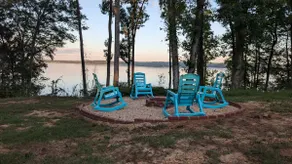 Tranquility A Lake Front Retreat - Image 3