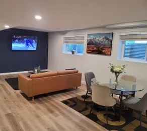 M & U Guest Suite II - Image 3