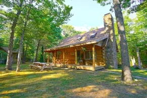 Family-Focused Cape Cod Cabin near Mashpee Pond - Image 4