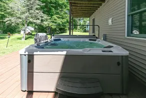 Lake Front, Kayaks, Hot Tub, Firepit, Game Rooms - Image 4