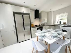 Malvern House by Blue Skies Stays - Image 2
