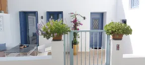 Small Quiet House ll - Image 2