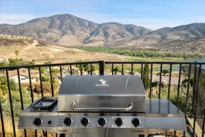Luxury 4 BR w/ Serene Lake Views - Image 3