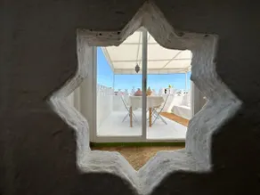 Cactus house near the beach - Image 4