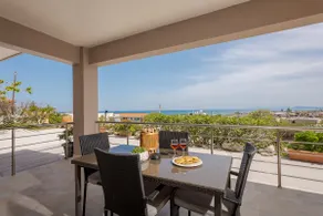 NeSo - Peter's Flat steps to Beach with Great Views - Image 3