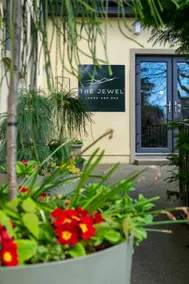 The Jewel Lodge and Spa - Image 2