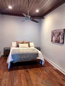 Large Condo in Historic Downtown Hammond - Image 4