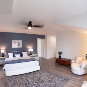 Luxury 1BR Suite, Ocean Front Balcony, downtown - Image 3
