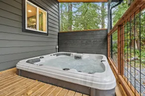 Luxury Chalet w/ HotTub-Sauna-Gym-EVCharging-AC-WiFi - Image 3