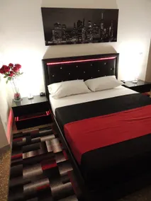 Tiburtina Station Apartment - Image 4