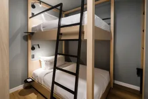 Smithe House- Modern Family Apartment -Yaletown - Image 4