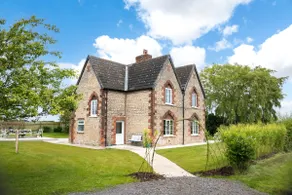 Sawcliffe Manor Country House with Spa, Free Parking, Catering, Self Checkin, Farmstay - Image 4