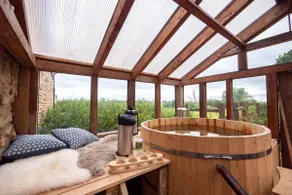 Sawcliffe Manor Country House with Spa, Free Parking, Catering, Self Checkin, Farmstay - Image 3