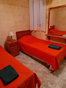 Attard Seafront Apartment 7 in Marsalforn - Image 5