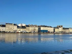 At Milinaire: Calm near the Ferries - Image 3