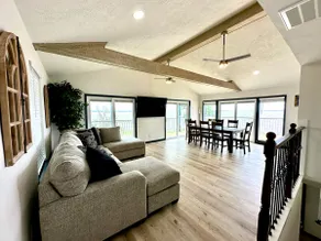 Lone Star Bayhouse - Image 4
