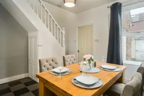 Willow House - 2-Bedroom House In Merseyside! - Image 5