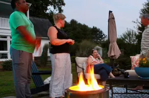 4BR Farmhouse Pool+Hot Tub, UVA, Quiet - Image 3