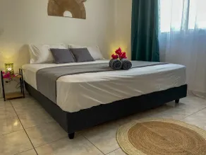 Tahiti apartment near hospital, wifi, A&C, swimming pool - Image 2
