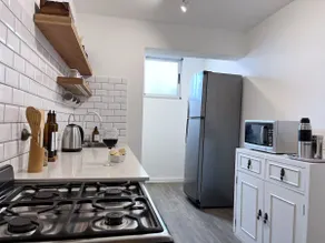 Urban Point - Centrally Located Apartment - Spacious and Bright - Image 3
