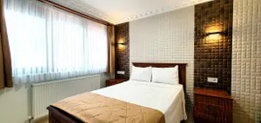 Explore Istanbul Cihangir Flat near Public Transit - Image 2