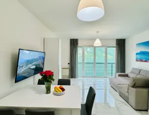 Grand View Como Lake Apartment - Image 4