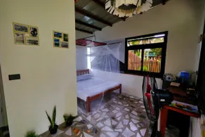 J&G guesthouse. Sustainable, off the grid cabin. - Image 5