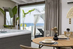 Beachfront luxury suite - Image 5